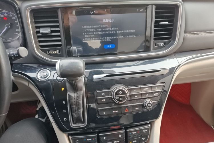 广汽传祺 传祺M8 2018款 320T 尊贵版中控内饰16