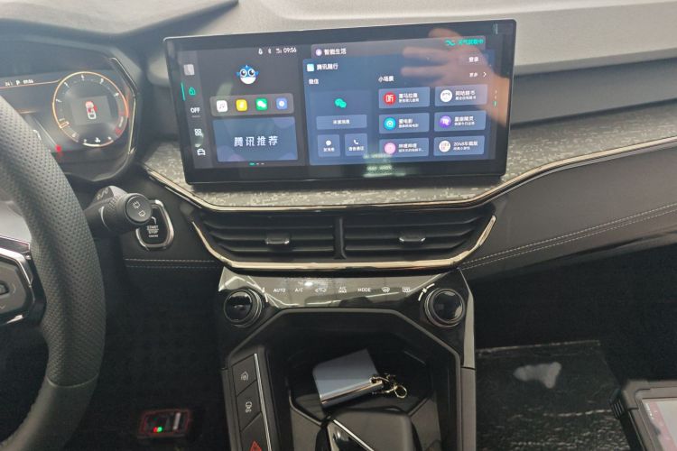 领克06 2023款 Remix 1.5T 劲Pro中控内饰16