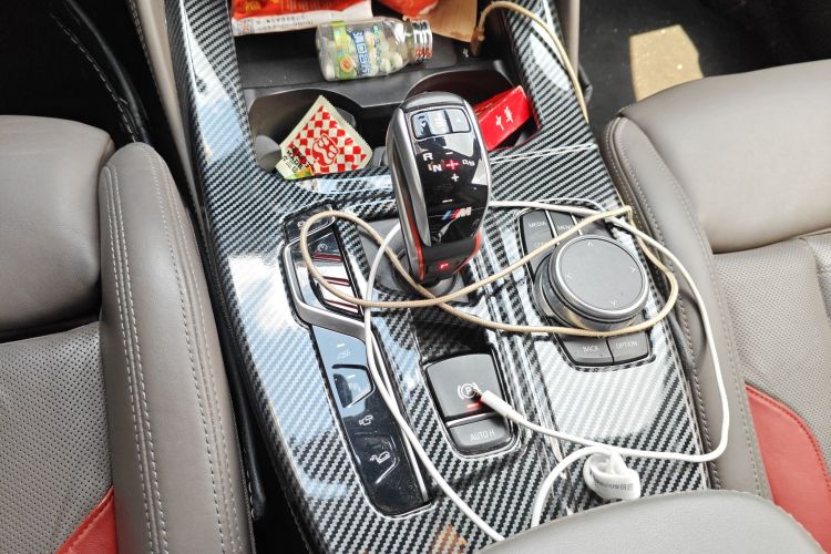 宝马X3 M 2019款 X3 M雷霆版中控内饰18