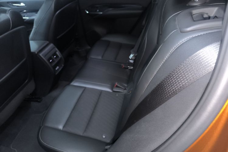 凯迪拉克XT4 2018款 28T 两驱技术型中控内饰21