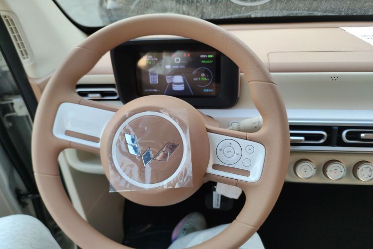 五菱汽车 宏光MINIEV 2024款 第三代 215km 青春版中控内饰12