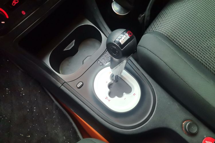 名爵3 2016款 1.3L AMT舒适版中控内饰18