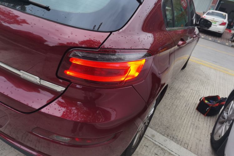 观致3 2016款 两厢 1.6L 自动致悦型车身外观9