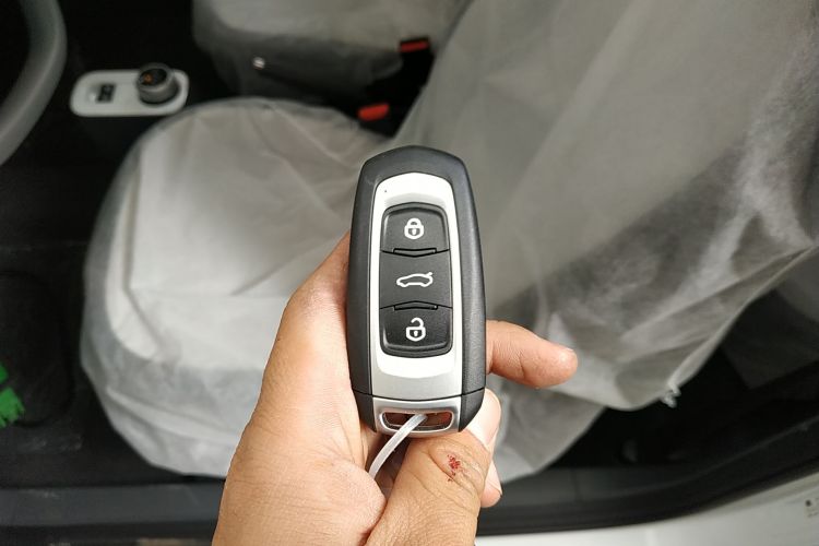 吉利银河 熊猫 2025款 210km 元气熊中控内饰11