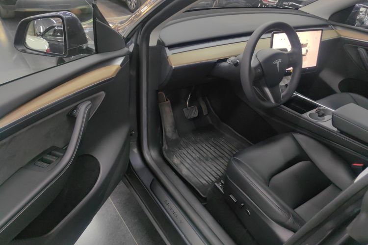 特斯拉 Model Y 2022款 改款 后轮驱动版中控内饰20