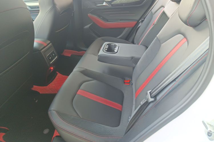 思皓A5 2021款 1.5T CVT尊贵智联型中控内饰21