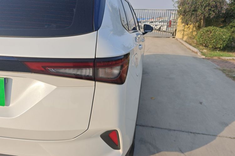 五菱汽车 五菱星辰 2021款 1.5T CVT星曜版车身外观6006