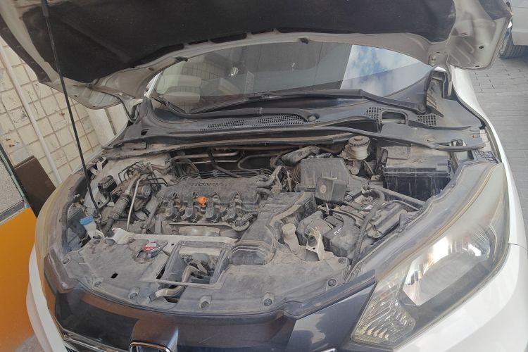 本田 缤智 2015款 1.8L CVT两驱精英型机舱底盘24