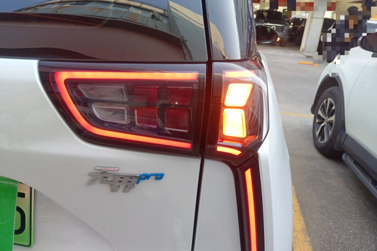 奇瑞新能源 奇瑞无界Pro 2022款 301km 神兽版 磷酸铁锂车身外观6006