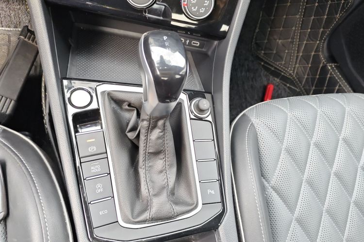 大众 速腾 2023款 300TSI DSG超越版中控内饰18