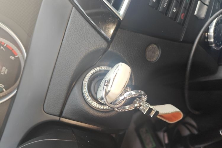 奔驰C级 2013款 C 180 经典型 Grand Edition中控内饰7001