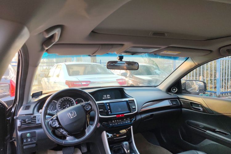 本田 雅阁 2016款 2.4L 豪华版中控内饰22