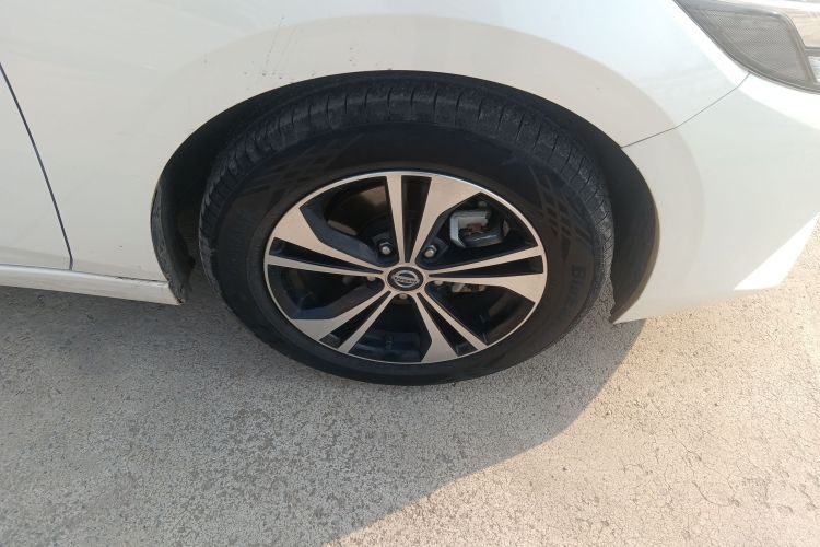 日产 轩逸 2020款 1.6L XL CVT悦享版车身外观10