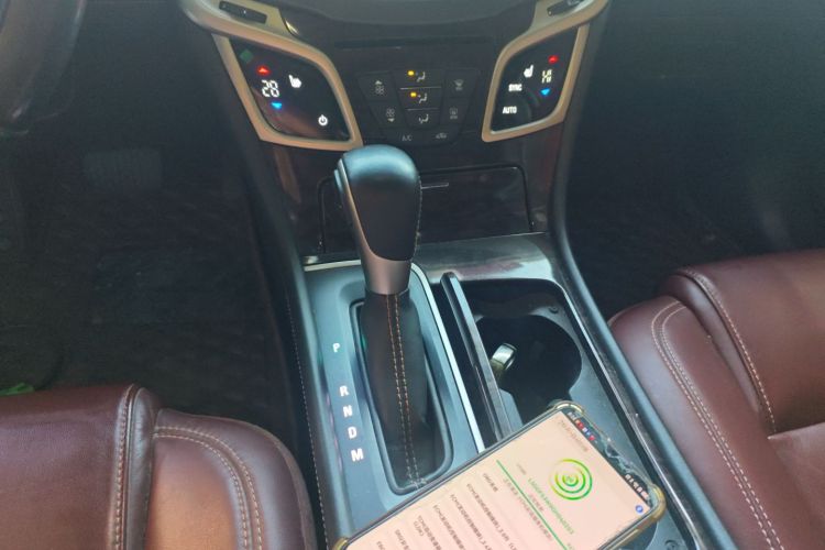 别克 君越 2013款 2.4L SIDI精英舒适型中控内饰18