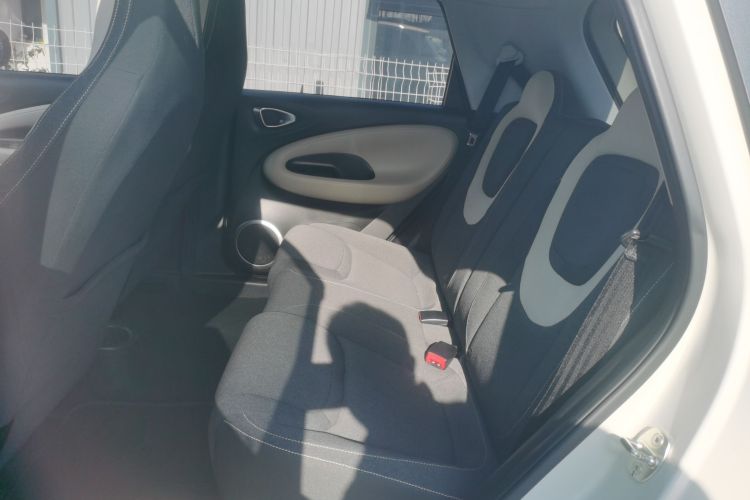 五菱汽车 五菱缤果 2023款 203km 轻享款中控内饰7004