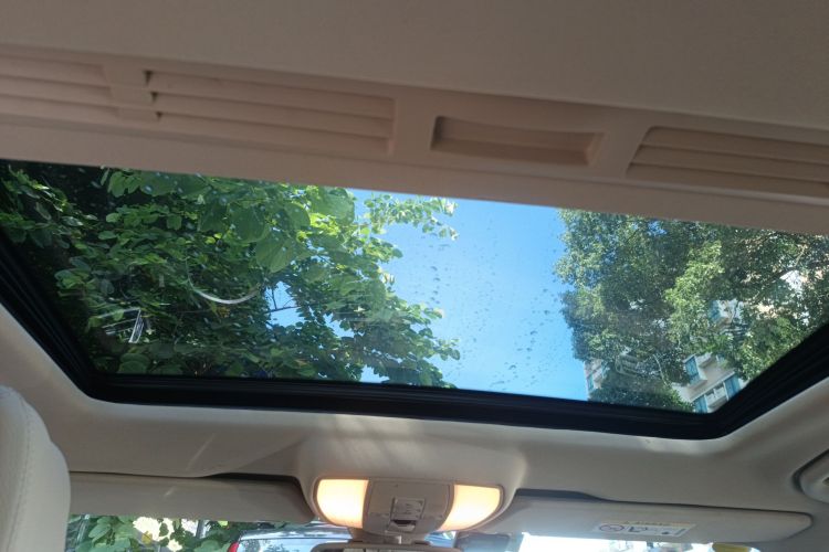 奔驰E级 2015款 E 260 L 运动型局部细节22