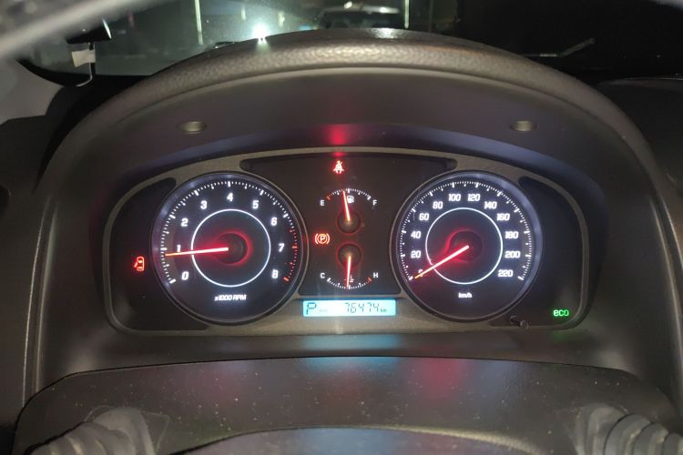 雪佛兰 科帕奇 2014款 2.4L 四驱旗舰版 7座中控内饰14