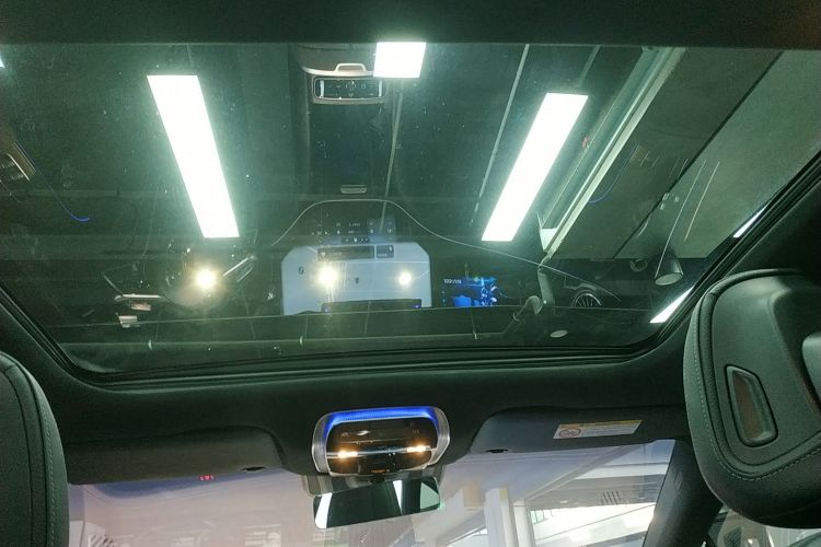 奔驰EQS 2022款 改款 450+ 先锋版中控内饰22