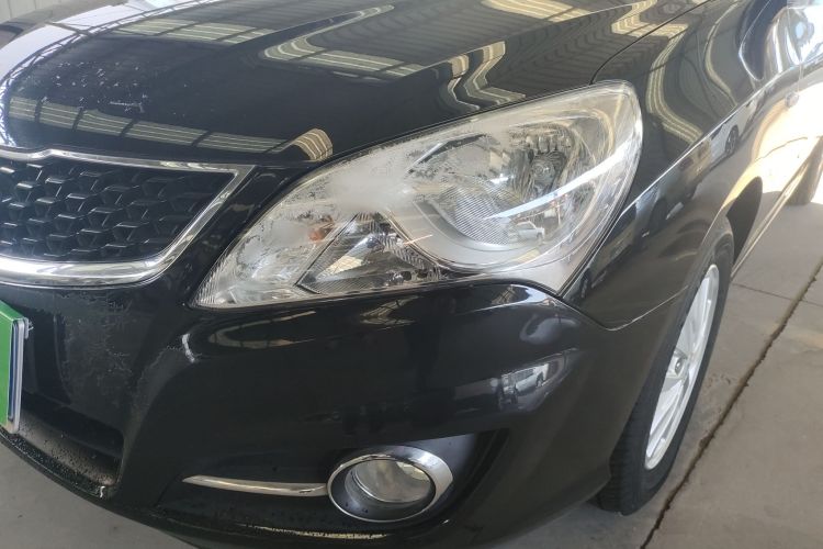 现代 悦动 2015款 1.6L 手动舒适型局部细节36