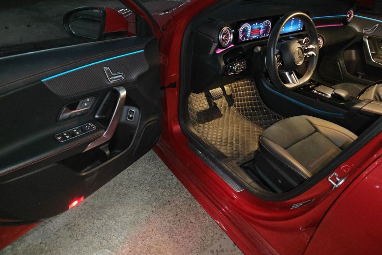 奔驰A级 2023款 A 200 L 时尚型中控内饰7003