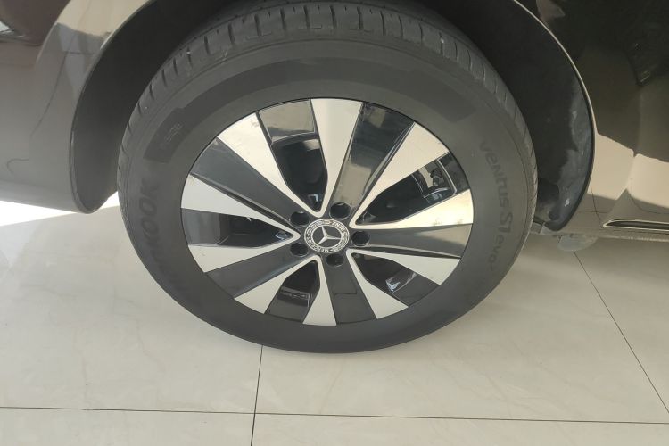 奔驰 威霆 2021款 2.0T 精英版 7座车身外观6008