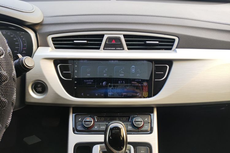 吉利汽车 博越 2018款 1.8TD 自动两驱智联型4G互联版中控内饰16