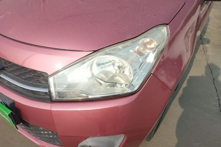 铃木 奥拓 2013款 1.0L 自动豪华型局部细节36