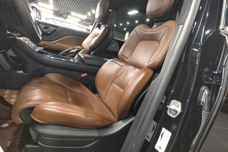 林肯 飞行家 2021款 3.0T V6 四驱行政版中控内饰19