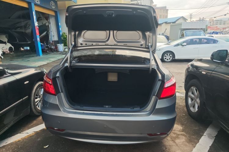 长安 逸动 2015款 1.6L 自动豪华型机舱底盘23