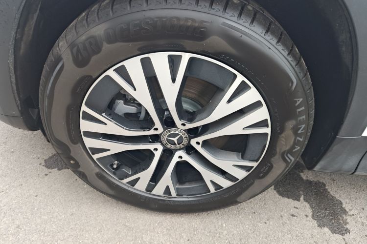 奔驰GLB 2025款 GLB 220 动感型车身外观6007