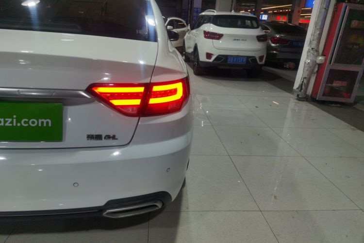 吉利汽车 帝豪GL 2018款 1.4T DCT精英智联型车身外观9