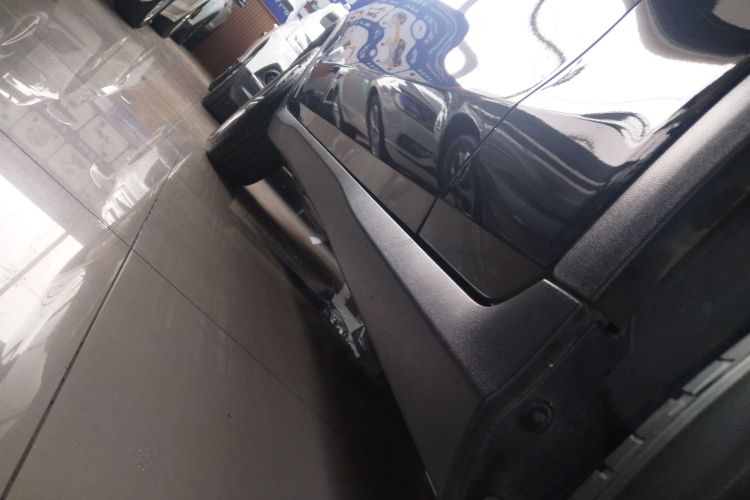 奔驰GLC 2020款 GLC 260 L 4MATIC 豪华型局部细节9001