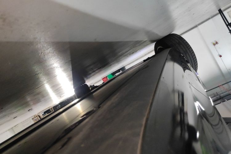 特斯拉 Model 3 2022款 后轮驱动版局部细节9002