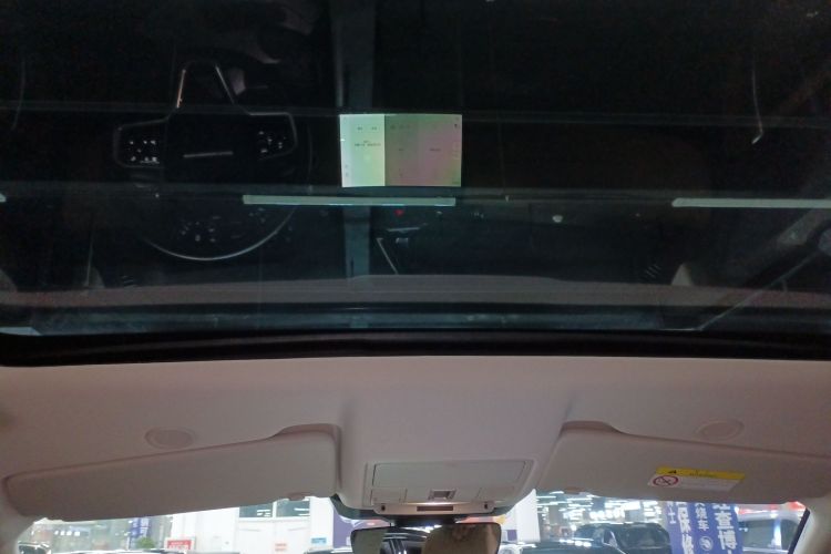 路虎 发现运动版 2024款 性能科技版中控内饰22