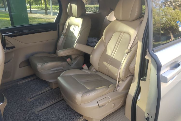 别克GL8 2017款 ES 28T 尊享型 国V中控内饰21