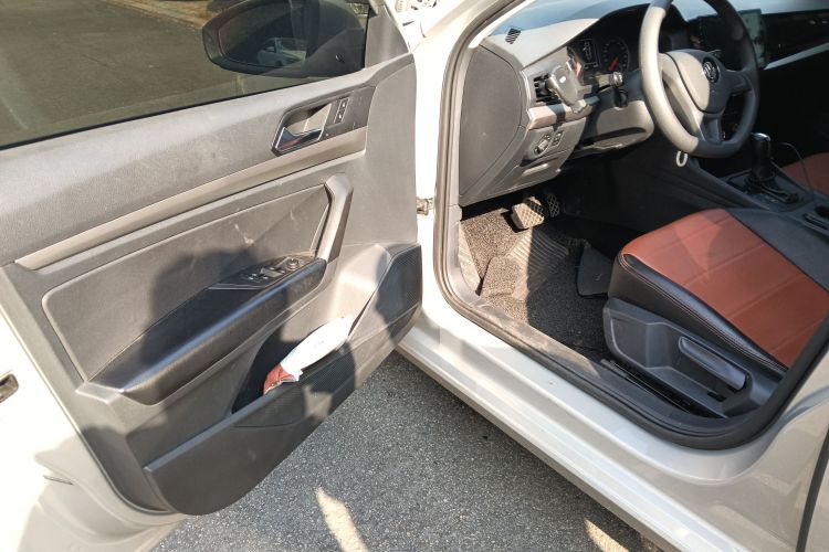 大众 朗逸 2018款 1.5L 自动风尚版 国V中控内饰20