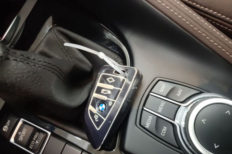 宝马X1 2019款 xDrive20Li 尊享型中控内饰7001