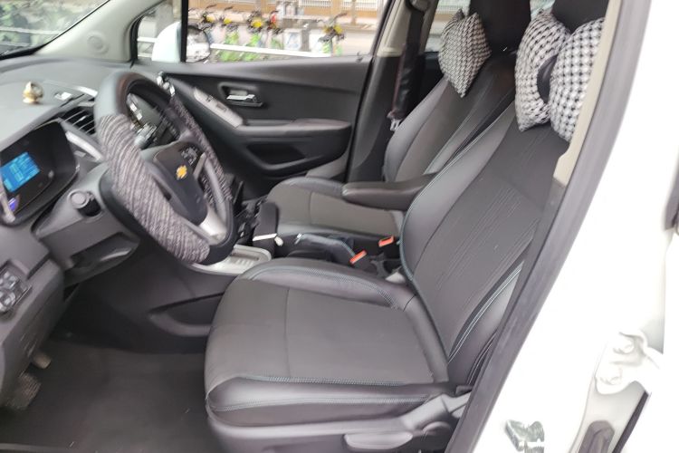 雪佛兰 创酷 2014款 1.4T 自动两驱豪华型中控内饰19