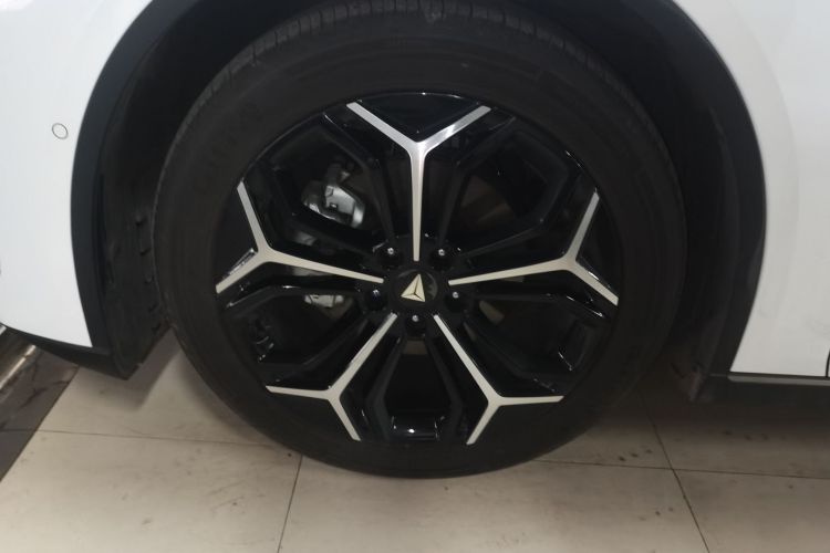 深蓝汽车 深蓝L07 2025款 230Max  深蓝智驾AD PRO增程版车身外观6002