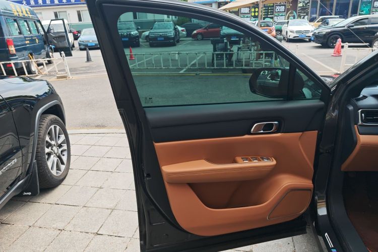 理想汽车 理想ONE 2021款 增程6座版中控内饰47