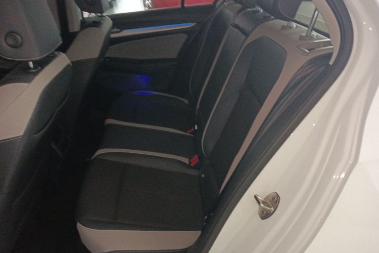 大众 高尔夫 2021款 280TSI DSG Pro中控内饰7004