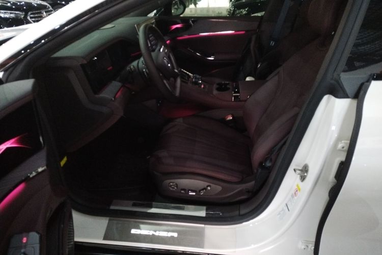 腾势Z9GT 2024款 1100四驱Pro版中控内饰19