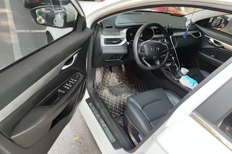 吉利汽车 帝豪 2019款 领军版 1.5L CVT向上亚运版 国V中控内饰7003