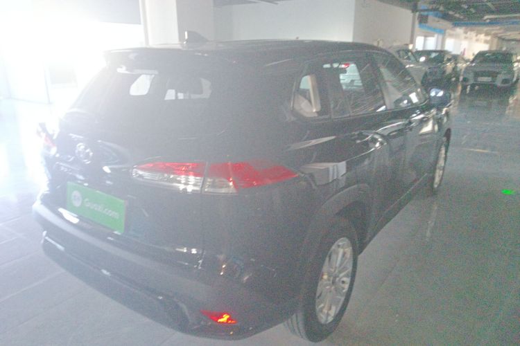 丰田 锋兰达 2023款 2.0L CVT精英版车身外观7