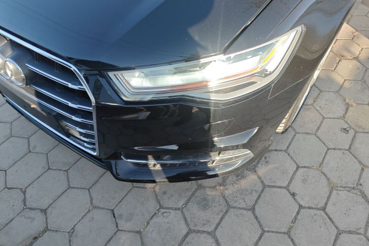 奥迪A6L 2018款 30周年年型 45 TFSI quattro 运动型局部细节36