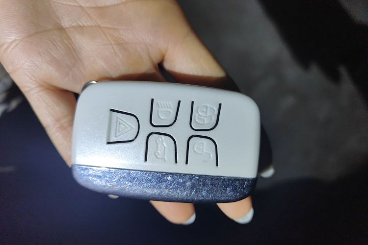 捷豹XFL 2018款 XFL 2.0T 250PS 豪华版中控内饰11