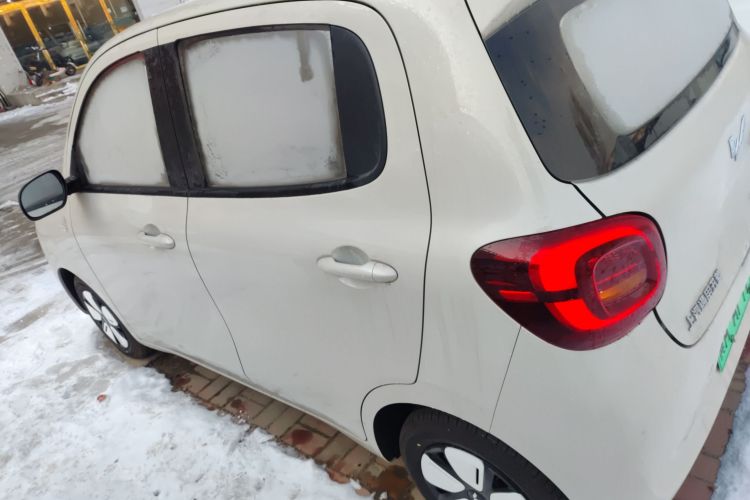 五菱汽车 宏光MINIEV 2025款 四门版 进阶款车身外观4