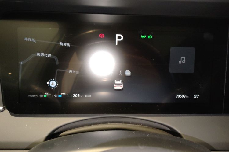 理想汽车 理想ONE 2021款 增程6座版局部细节14