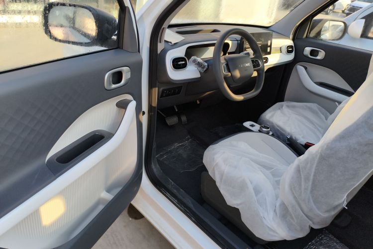 吉利银河 熊猫 2025款 210km 元气熊中控内饰20