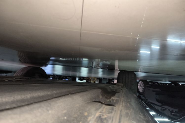 奔驰E级 2024款 改款 E 260 L局部细节9001